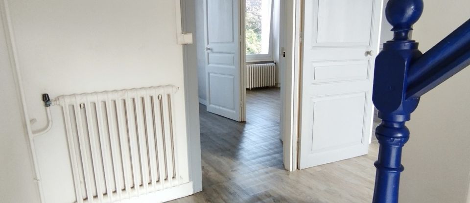 Town house 4 rooms of 77 m² in Carhaix-Plouguer (29270)