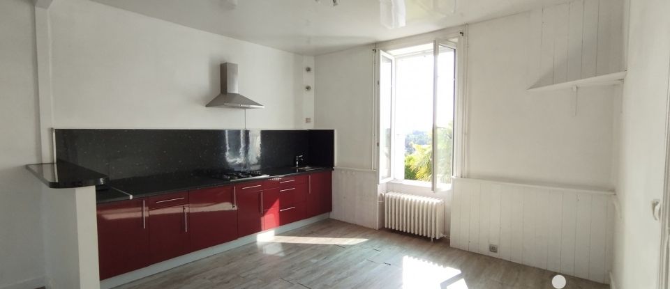 Town house 4 rooms of 77 m² in Carhaix-Plouguer (29270)