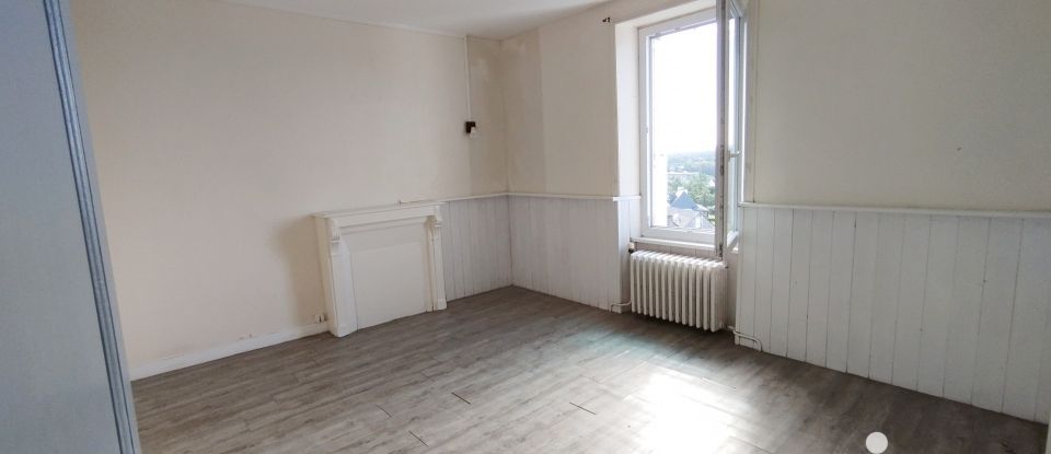 Town house 4 rooms of 77 m² in Carhaix-Plouguer (29270)