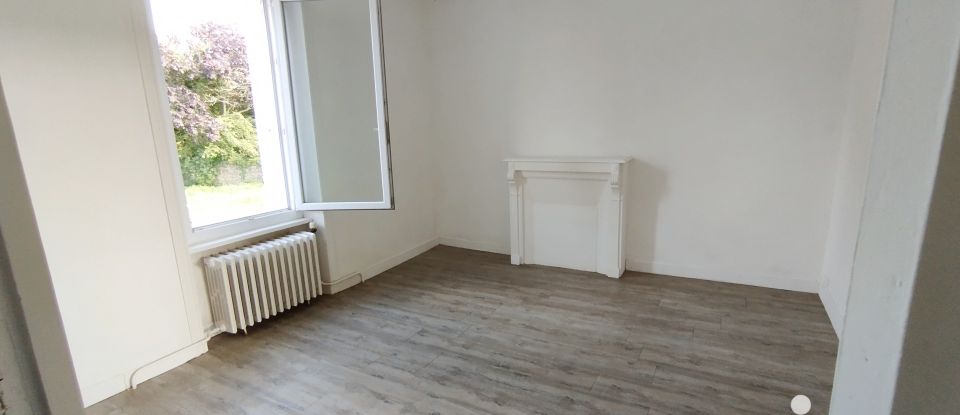 Maison de ville 4 pièces de 77 m² à Carhaix-Plouguer (29270)