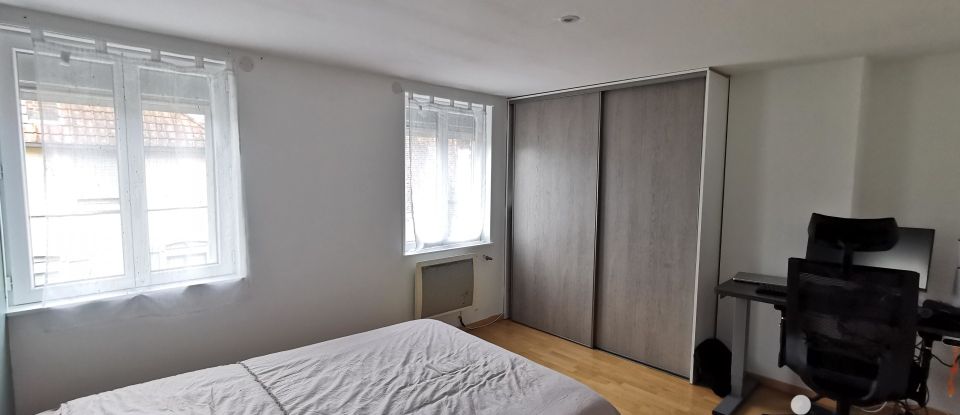 Maison 5 pièces de 98 m² à Roncq (59223)