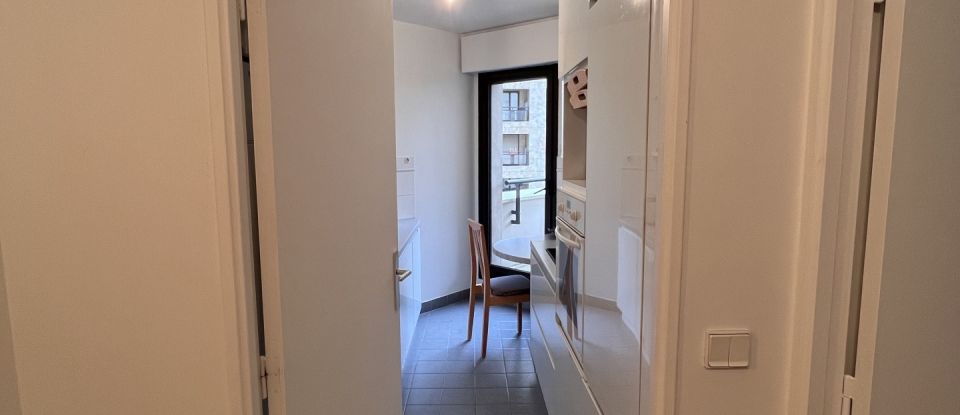 Apartment 3 rooms of 77 m² in Levallois-Perret (92300)