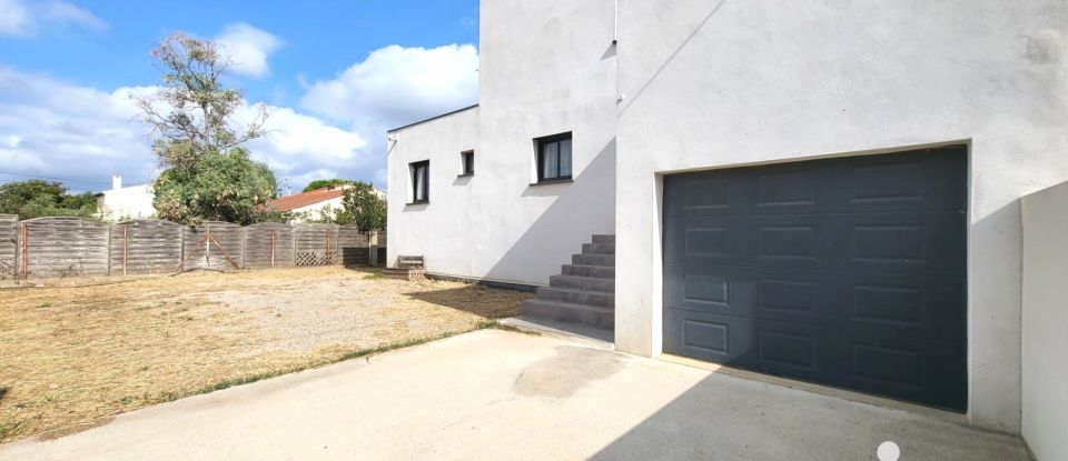 Traditional house 5 rooms of 125 m² in Cuxac-d'Aude (11590)