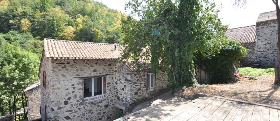 Maison de village 6 pièces de 114 m² à Montfort-sur-Boulzane (11140)