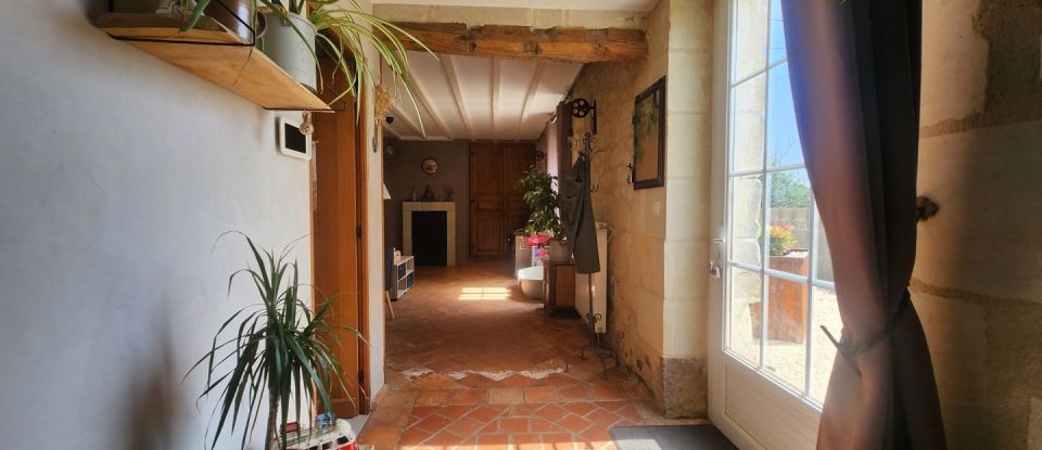 Country house 6 rooms of 167 m² in LORETZ D'ARGENTON (79290)