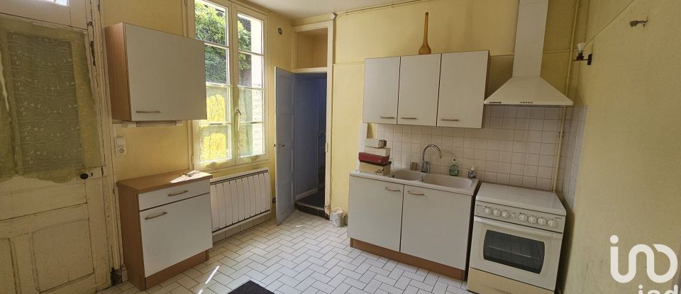 House 5 rooms of 185 m² in Argenton-sur-Creuse (36200)