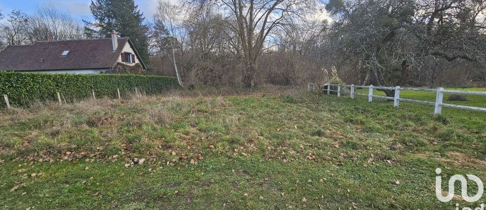 Terrain de 3 650 m² à Les Bordes (45460)