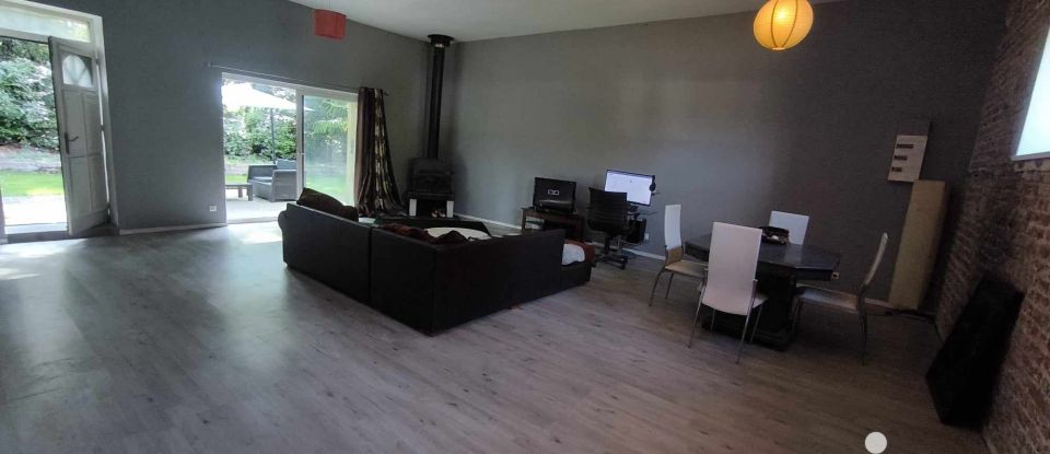 Maison 8 pièces de 450 m² à Trith-Saint-Léger (59125)