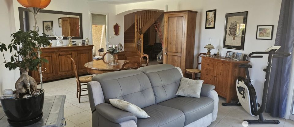 Traditional house 5 rooms of 170 m² in Puimisson (34480)