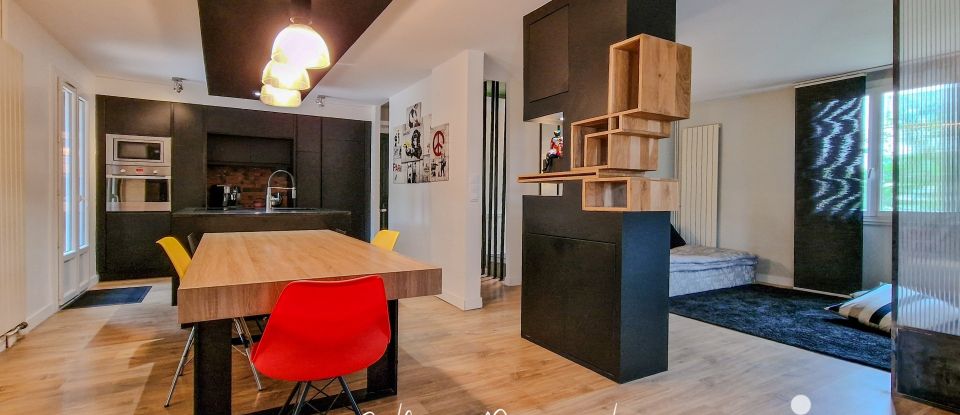 Maison 10 pièces de 265 m² à Viry-Châtillon (91170)