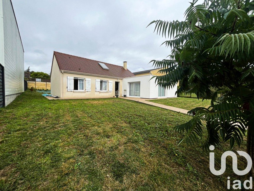 House 5 rooms of 134 m² in Longnes (78980)