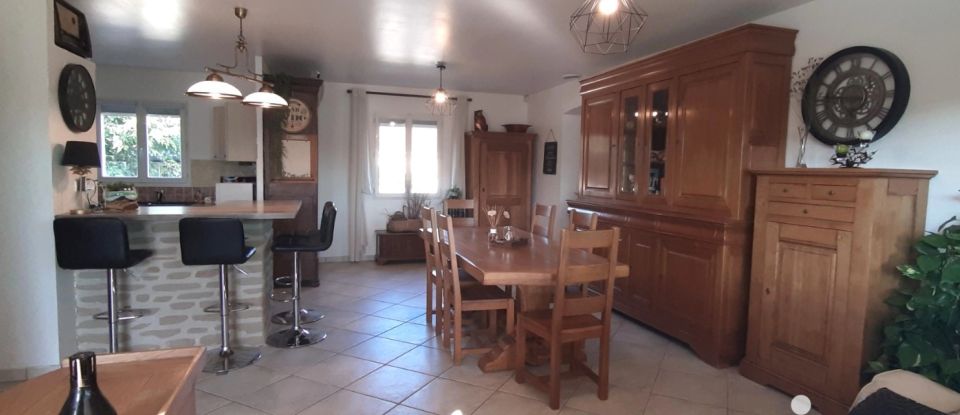 House 7 rooms of 150 m² in Alixan (26300)