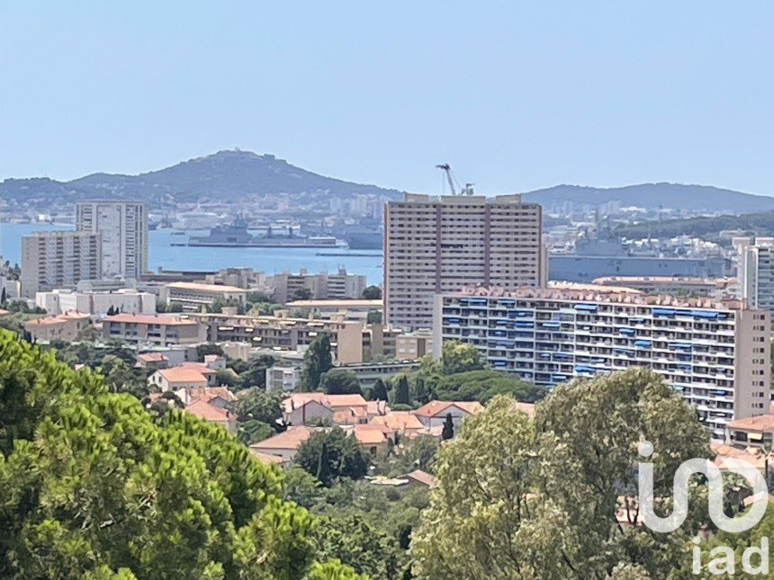 Appartement 3 pièces de 70 m² à Toulon (83000)