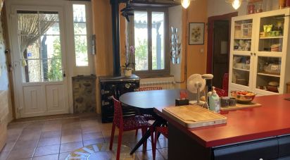 Country house 6 rooms of 215 m² in Libaros (65330)