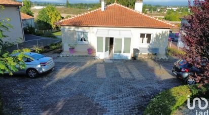 House 6 rooms of 115 m² in La Couronne (16400)