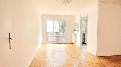 Studio 1 room of 31 m² in Paris (75015)