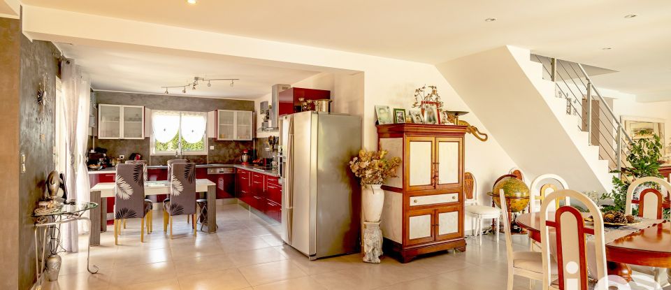 Traditional house 5 rooms of 170 m² in Montauban (82000)