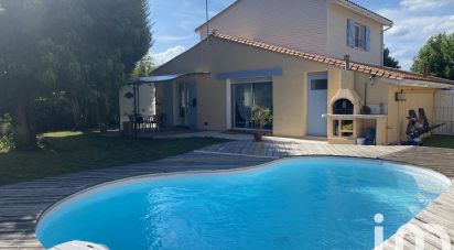 House 5 rooms of 130 m² in Saint-Médard-en-Jalles (33160)