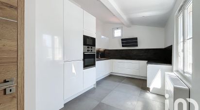 Appartement 4 pièces de 94 m² à Bordeaux (33000)