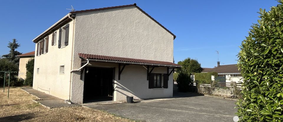 Maison traditionnelle 5 pièces de 117 m² à Bonson (42160)