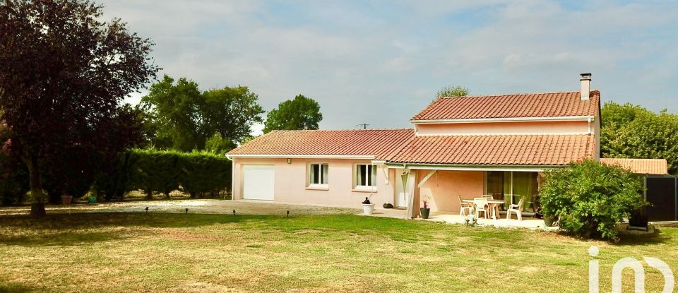 Maison traditionnelle 5 pièces de 130 m² à Saint-Yzan-de-Soudiac (33920)