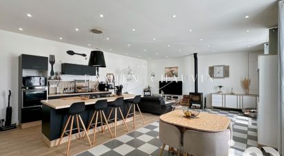 Maison 5 pièces de 210 m² à Saint-Perreux (56350)