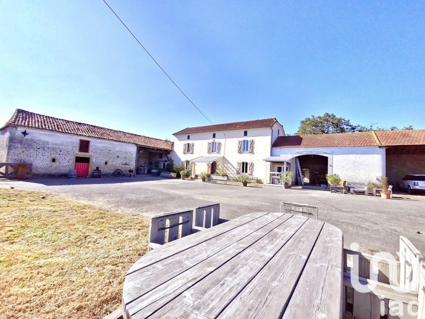 Farm 6 rooms of 200 m² in Maubourguet (65700)