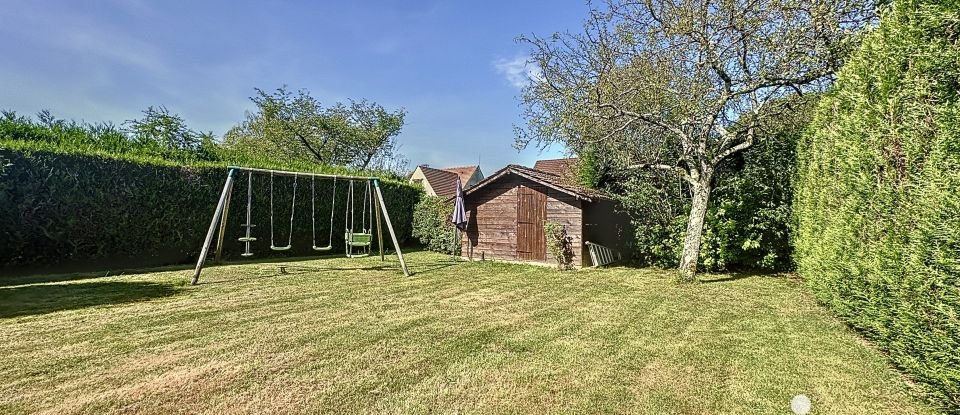 Maison traditionnelle 6 pièces de 123 m² à Ozoir-la-Ferrière (77330)