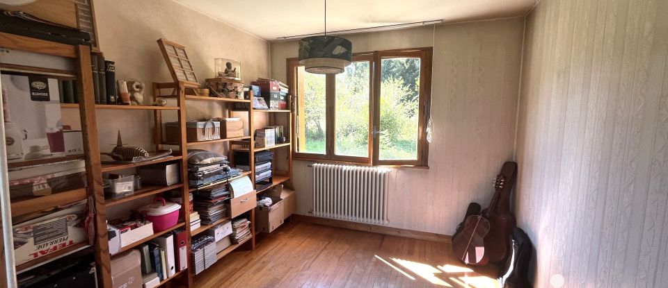 Traditional house 6 rooms of 122 m² in Montagny-les-Lanches (74600)