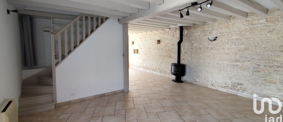 Maison 5 pièces de 112 m² à Vérines (17540)