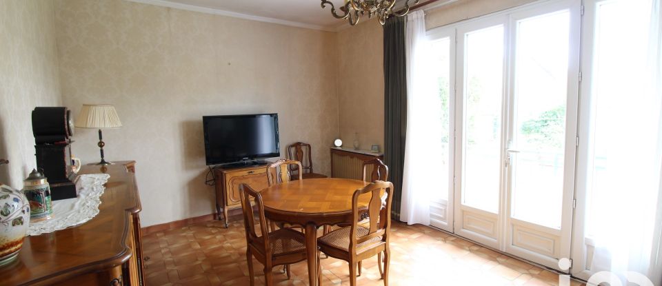 Traditional house 5 rooms of 85 m² in Bezons (95870)