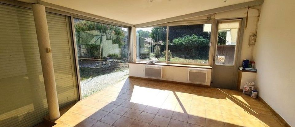 House 5 rooms of 154 m² in Saint-Sulpice-d'Arnoult (17250)