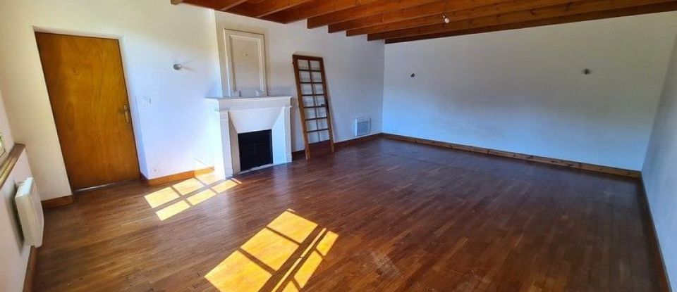 House 5 rooms of 154 m² in Saint-Sulpice-d'Arnoult (17250)