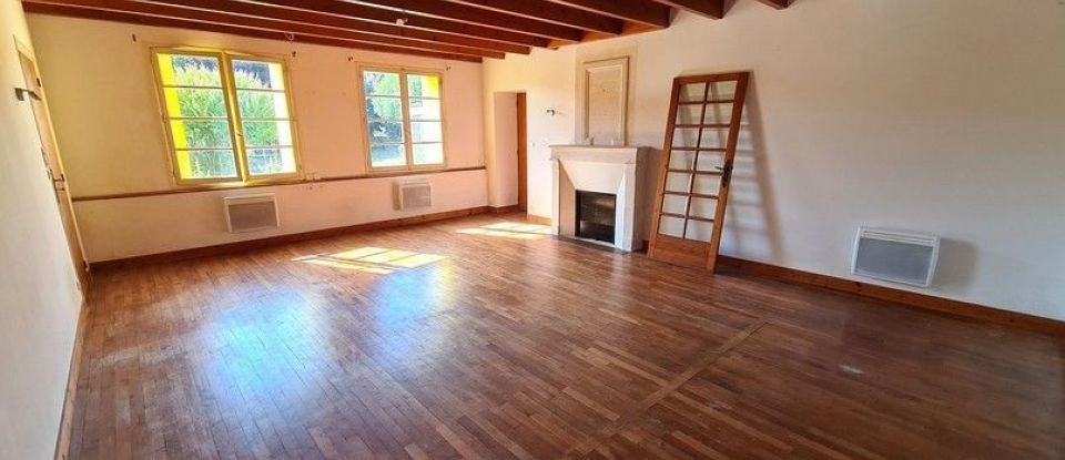 House 5 rooms of 154 m² in Saint-Sulpice-d'Arnoult (17250)