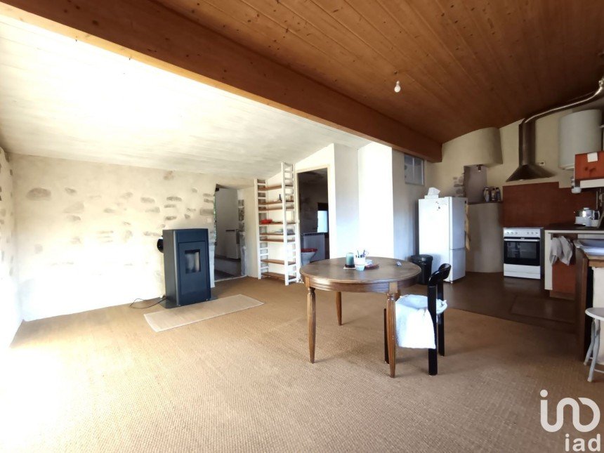 Maison 2 pièces de 53 m² à Pont-de-Barret (26160)