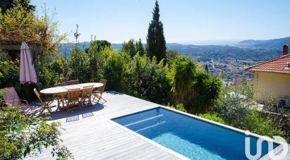 Maison 6 pièces de 141 m² à Grasse (06130)