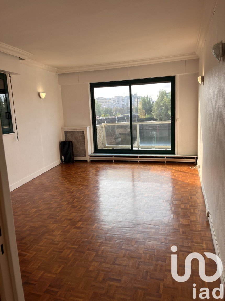 Studio 1 pièce de 33 m² à Courbevoie (92400)