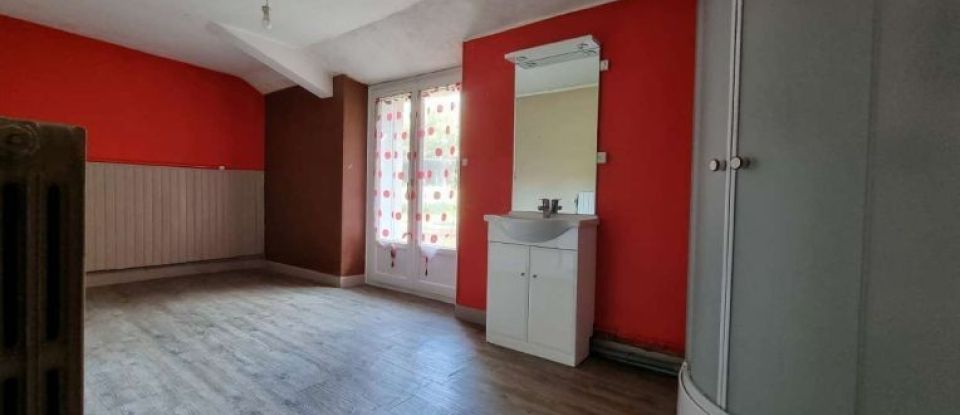 House 4 rooms of 103 m² in Crézancy (02650)