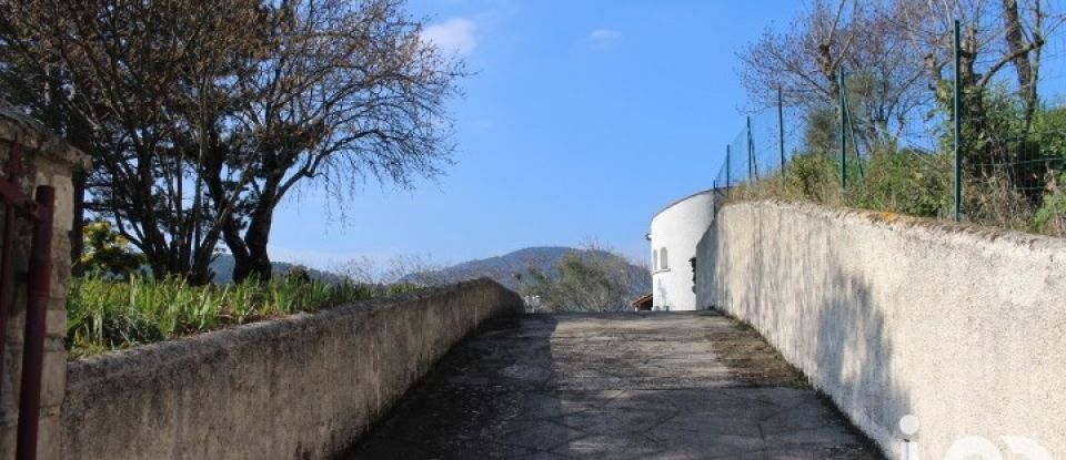 Maison traditionnelle 5 pièces de 220 m² à Lodève (34700)