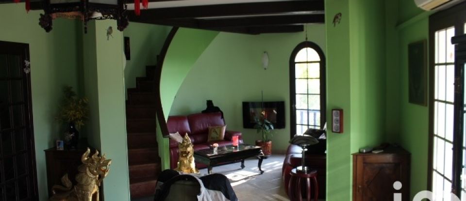 Traditional house 5 rooms of 220 m² in Lodève (34700)