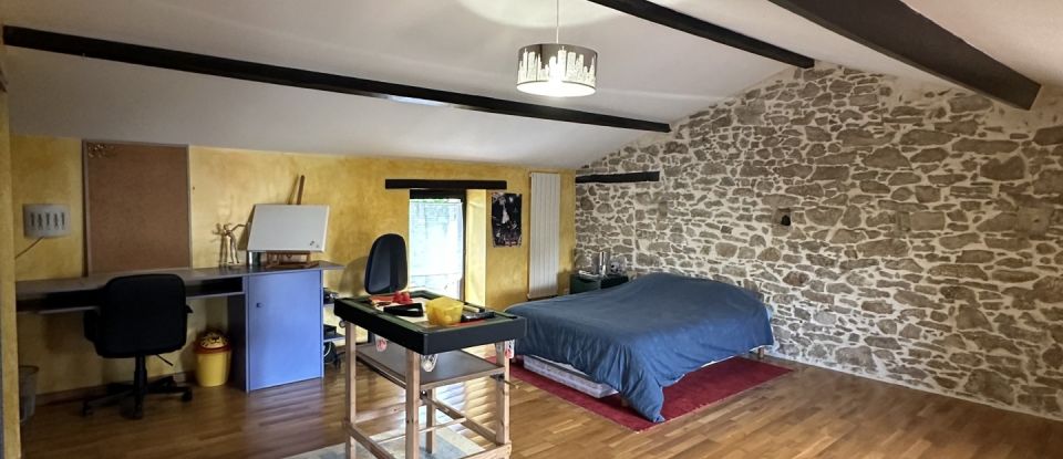 Longere 7 rooms of 227 m² in Le Poiré-sur-Vie (85170)