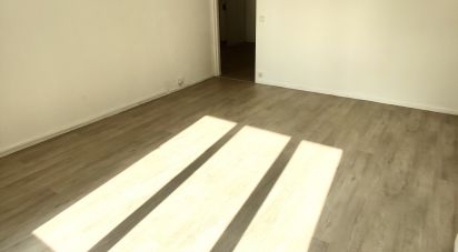 Appartement 4 pièces de 81 m² à Magny-les-Hameaux (78114)