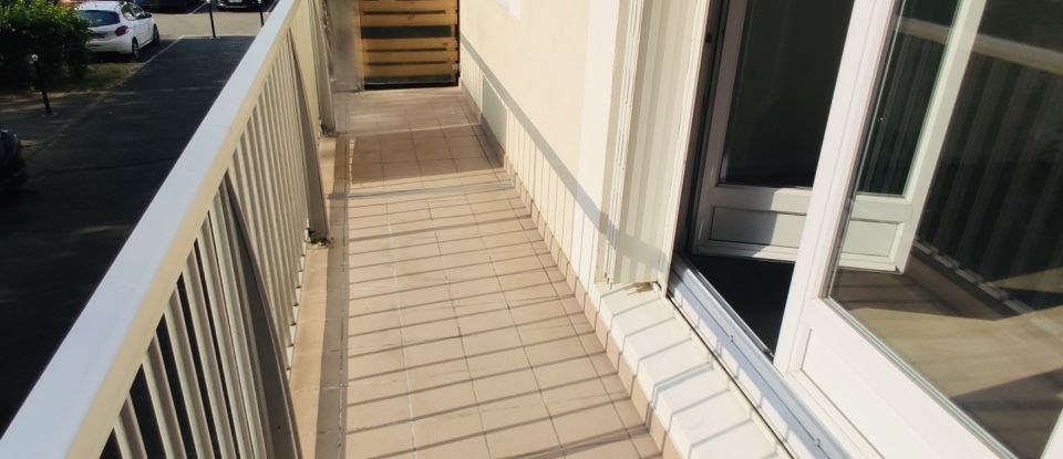 Appartement 4 pièces de 81 m² à Magny-les-Hameaux (78114)