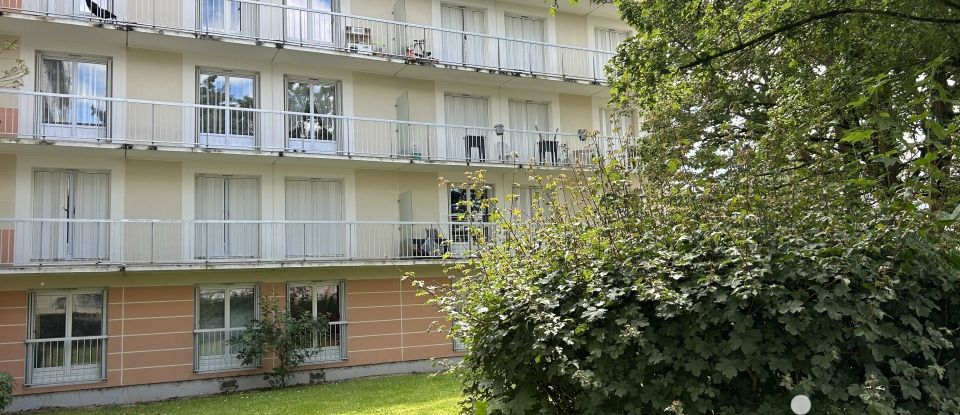 Appartement 4 pièces de 81 m² à Magny-les-Hameaux (78114)