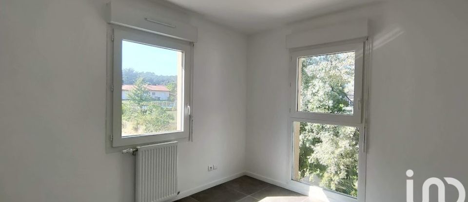 House 4 rooms of 90 m² in La Salvetat-Saint-Gilles (31880)