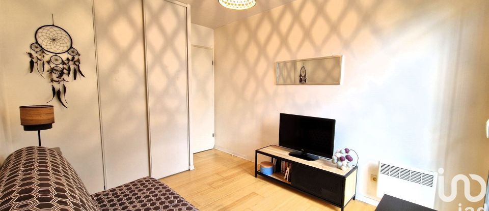 Appartement 3 pièces de 62 m² à Bordeaux (33800)