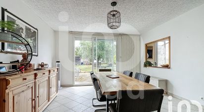 House 5 rooms of 103 m² in Saint-Rogatien (17220)