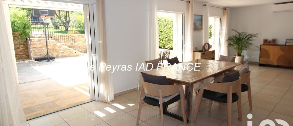 House 7 rooms of 202 m² in Six-Fours-les-Plages (83140)