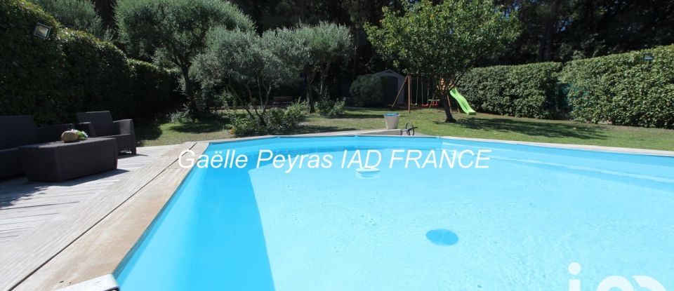 House 7 rooms of 202 m² in Six-Fours-les-Plages (83140)