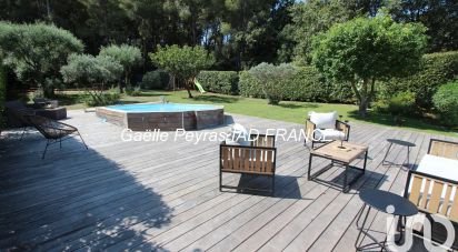 House 7 rooms of 202 m² in Six-Fours-les-Plages (83140)